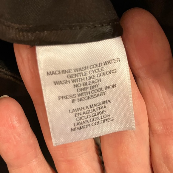 Chicos Garden Prowl Jacket, Fudge w/Fuschia Shell and JNY capri, eyelet detail - Picture 10 of 12